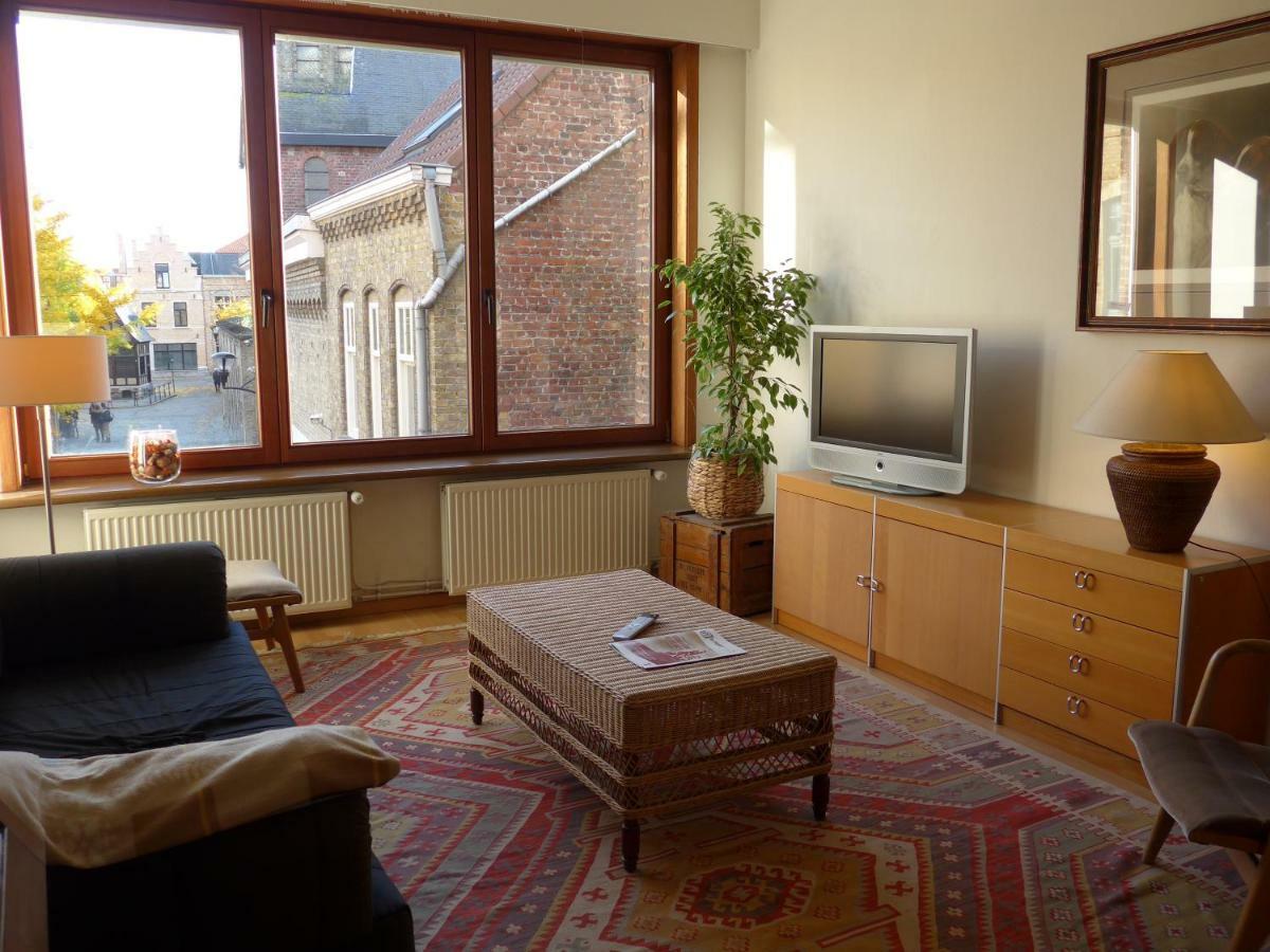 Belarte Framing Shop, Spacious Apartment With Garage In The Heart Of Ieper Экстерьер фото